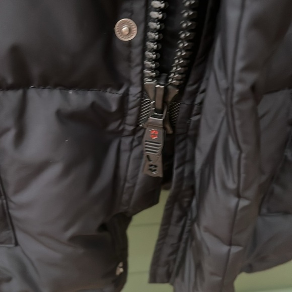 Victorinox by Swiss army down coat - Picture 5 of 8